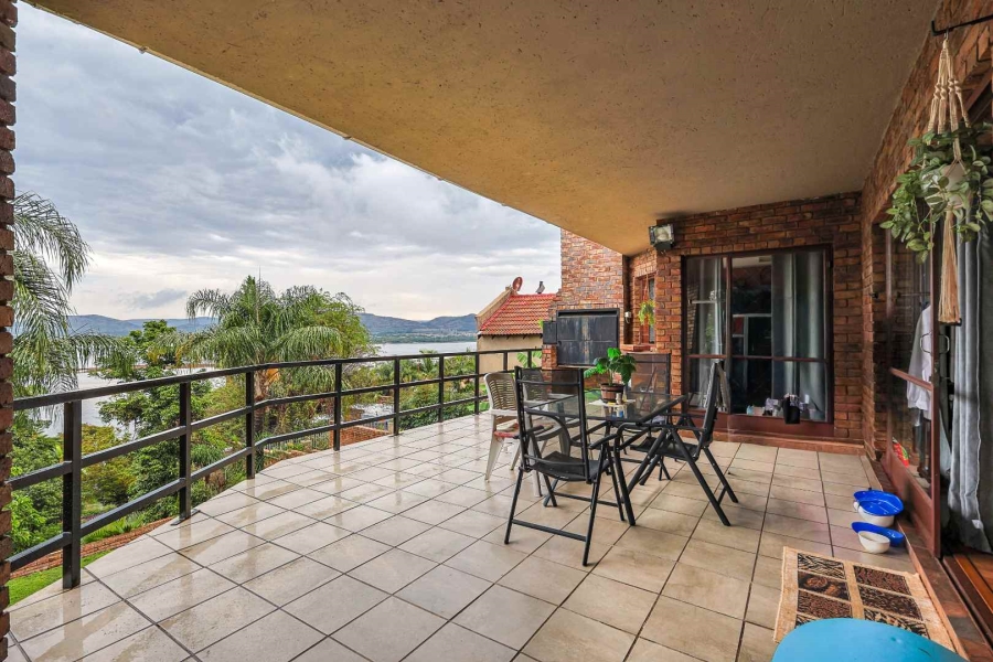 4 Bedroom Property for Sale in Hartbeespoort North West